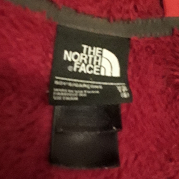 Boys Red North face jacket - Picture 7 of 8